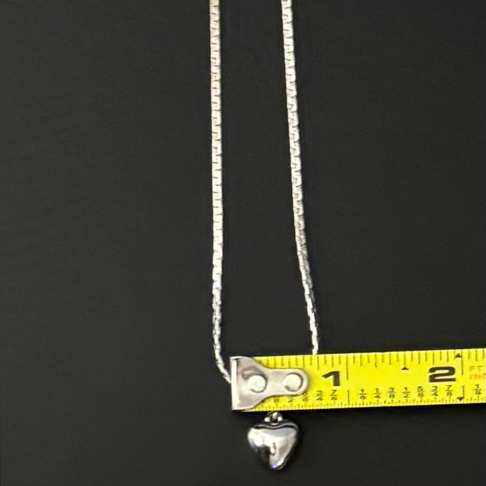 Silver Colored Heart Pendant Necklace - Vintage - Picture 7 of 9